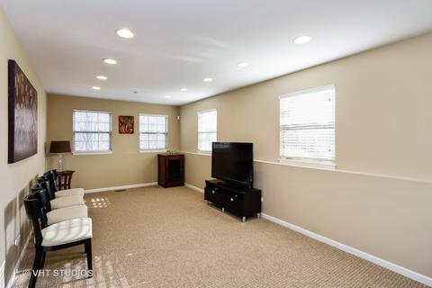 637 Prestwick Ln, Wheeling, IL 60090 photo 10
