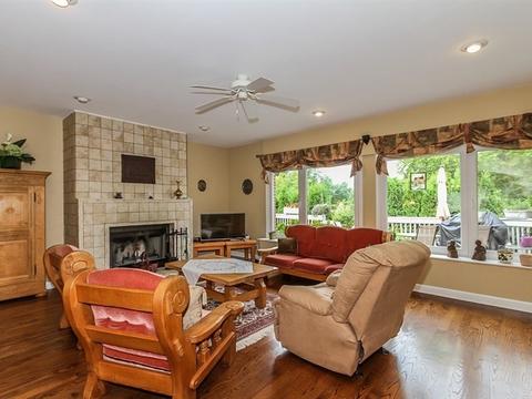 418 Rainbow Dr, Sleepy Hollow, IL 60118 photo 4