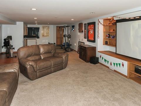 226 S Devon Ave, Bartlett, IL 60103 photo 25