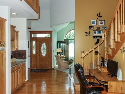 226 S Devon Ave, Bartlett, IL 60103 photo 3