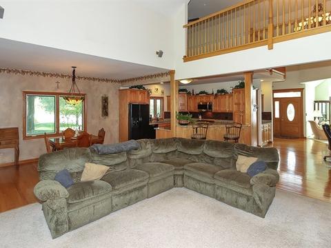 226 S Devon Ave, Bartlett, IL 60103 photo 6