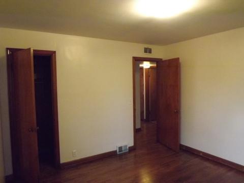 607 E Cherry St, Watseka, IL 60970 photo 15