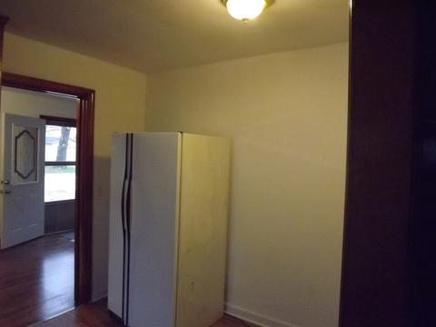 607 E Cherry St, Watseka, IL 60970 photo 6