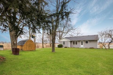 514 N Tower Rd, Freeport, IL 61032 photo 4
