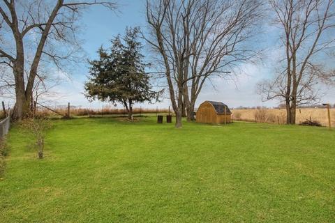 514 N Tower Rd, Freeport, IL 61032 photo 3