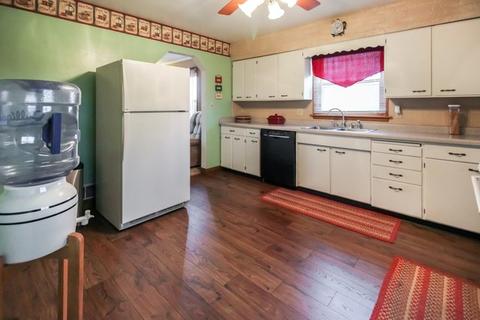 514 N Tower Rd, Freeport, IL 61032 photo 17