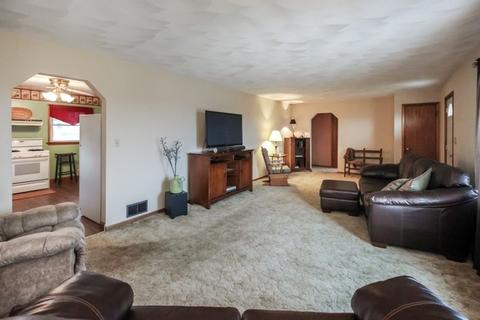 514 N Tower Rd, Freeport, IL 61032 photo 12