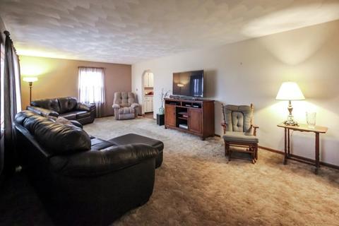 514 N Tower Rd, Freeport, IL 61032 photo 9