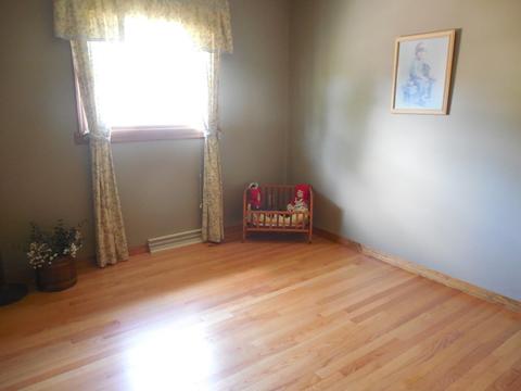 240 E 3rd St, Sheridan, IL 60551 photo 8