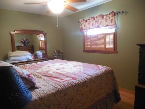 240 E 3rd St, Sheridan, IL 60551 photo 7