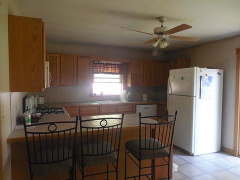 240 E 3rd St, Sheridan, IL 60551 photo 3