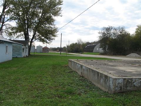 421 W 9th St, Mcnabb, IL 61335 photo 18