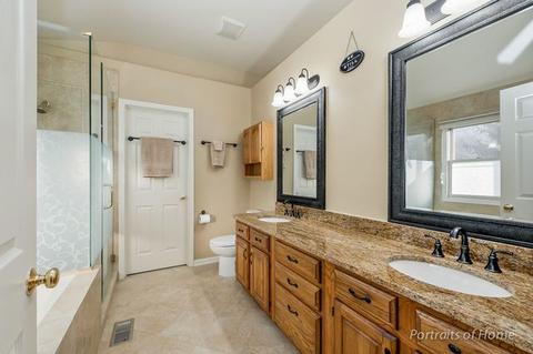 1110 Deep Woods Dr, Elgin, IL 60120 photo 13