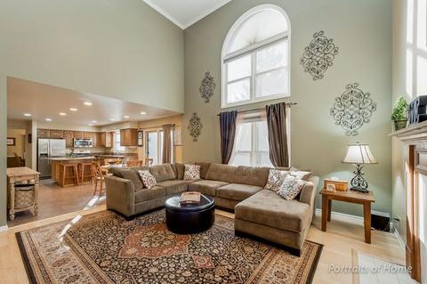 1110 Deep Woods Dr, Elgin, IL 60120 photo 8