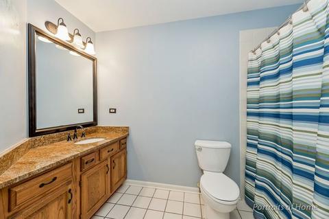 1110 Deep Woods Dr, Elgin, IL 60120 photo 18