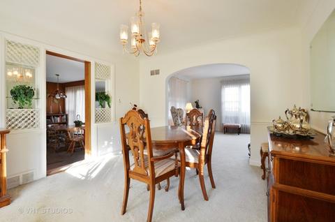 835 Glenview Rd, Glenview, IL 60025 photo 4