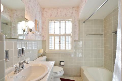835 Glenview Rd, Glenview, IL 60025 photo 9