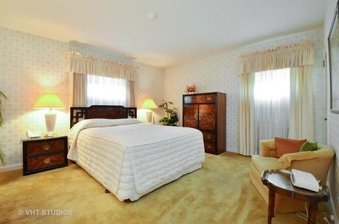 835 Glenview Rd, Glenview, IL 60025 photo 7
