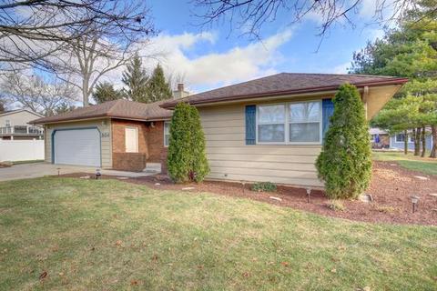 904 S Adams St, Philo, IL 61864 photo 5