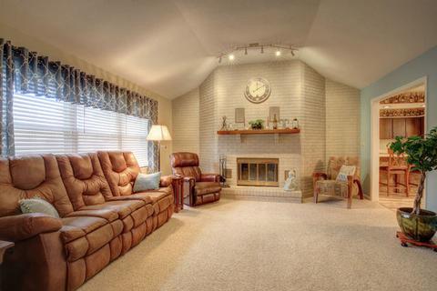 904 S Adams St, Philo, IL 61864 photo 12