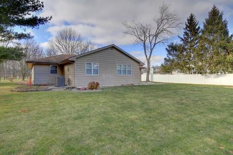 904 S Adams St, Philo, IL 61864 photo 6