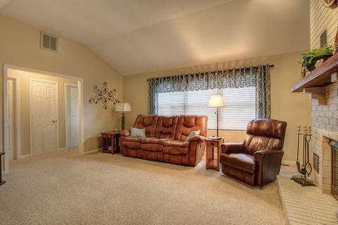 904 S Adams St, Philo, IL 61864 photo 18