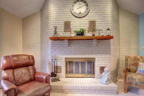 904 S Adams St, Philo, IL 61864 photo 11