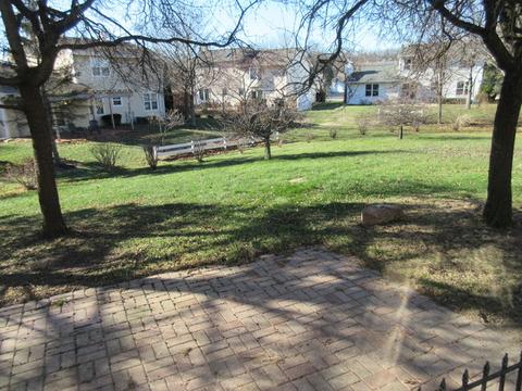312 Oakbrook Ct, Bartlett, IL 60103 photo 17
