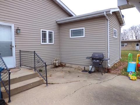 1229 Lisbon St, Morris, IL 60450 photo 18