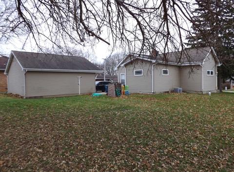 1229 Lisbon St, Morris, IL 60450 photo 2