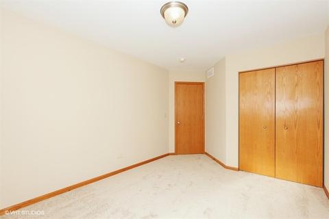 7414 Kenicott Ln, Plainfield, IL 60586 photo 17