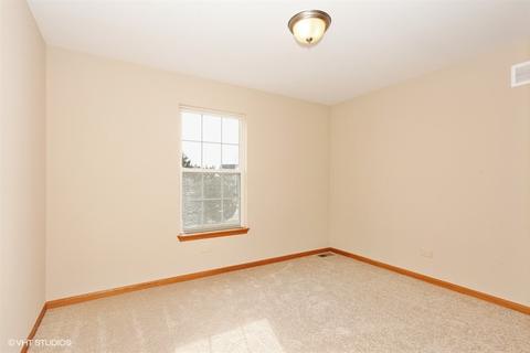 7414 Kenicott Ln, Plainfield, IL 60586 photo 18