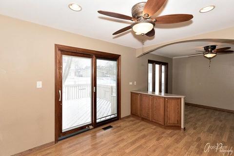 3820 Lexington Dr, Hoffman Estates, IL 60192 photo 6