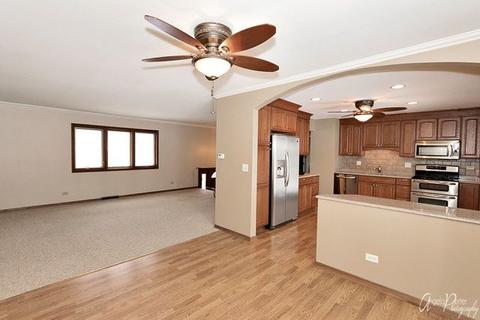 3820 Lexington Dr, Hoffman Estates, IL 60192 photo 8