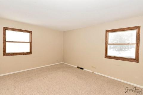 3820 Lexington Dr, Hoffman Estates, IL 60192 photo 13