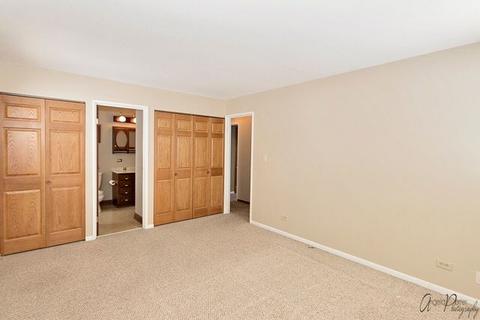 3820 Lexington Dr, Hoffman Estates, IL 60192 photo 14