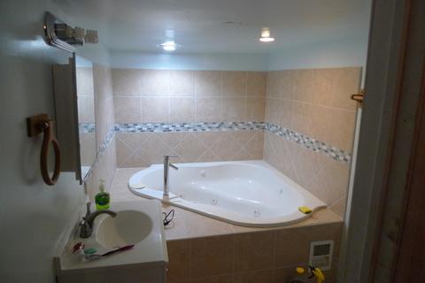 1522 E 77th St, Chicago, IL 60619 photo 6