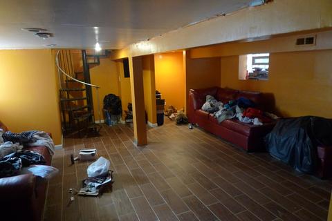 1522 E 77th St, Chicago, IL 60619 photo 4