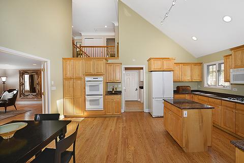 912 Indian Rd, Glenview, IL 60025 photo 10