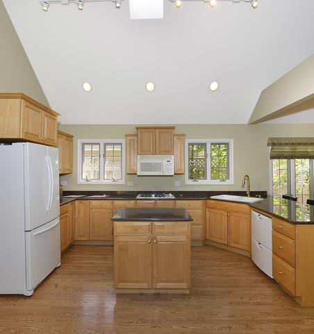 912 Indian Rd, Glenview, IL 60025 photo 11