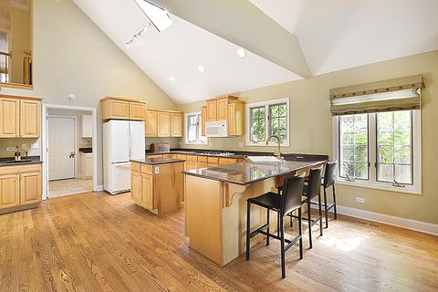 912 Indian Rd, Glenview, IL 60025 photo 9