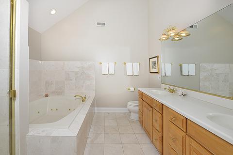 912 Indian Rd, Glenview, IL 60025 photo 20