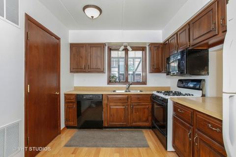 229 Brookside Ln #B, Willowbrook, IL 60527 photo 4