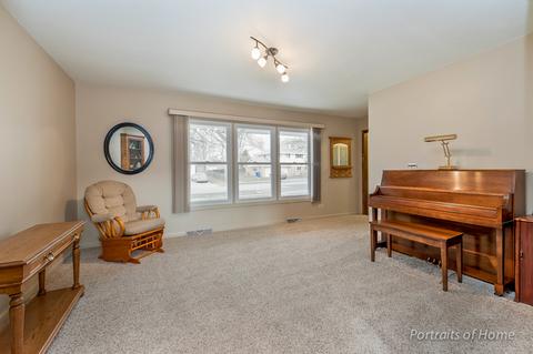 1814 Childs St, Wheaton, IL 60187 photo 4