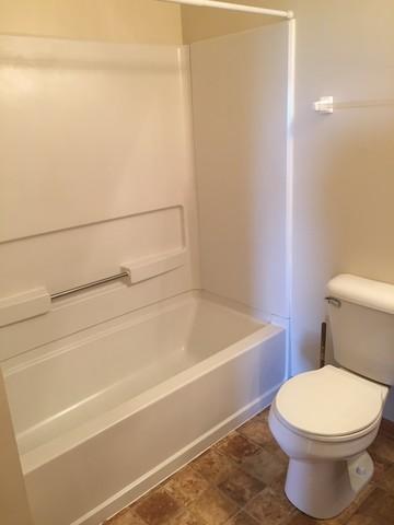 263 Springbrook Trl S, Oswego, IL 60543 photo 6