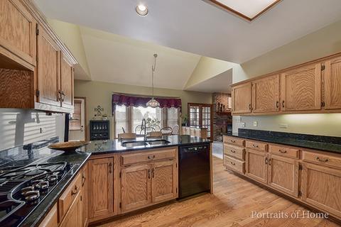 13053 Paul Cir, Plainfield, IL 60585 photo 3