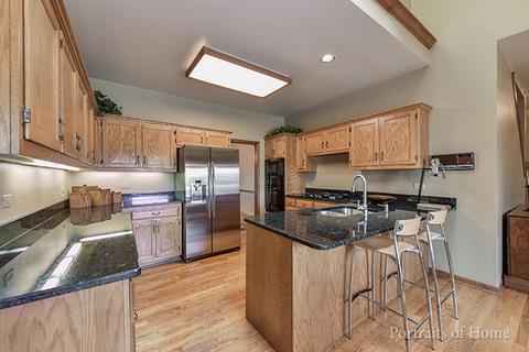13053 Paul Cir, Plainfield, IL 60585 photo 2