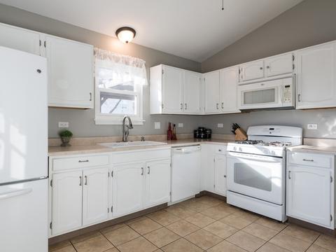 869 Fieldside Ln, Aurora, IL 60504 photo 11