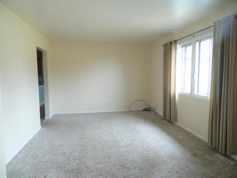 907 Royal Dr #4B, Mchenry, IL 60050 photo 4