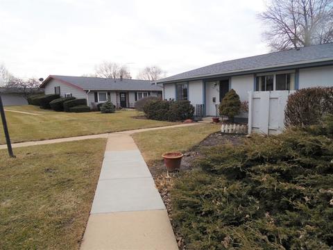 907 Royal Dr #4B, Mchenry, IL 60050 photo 2
